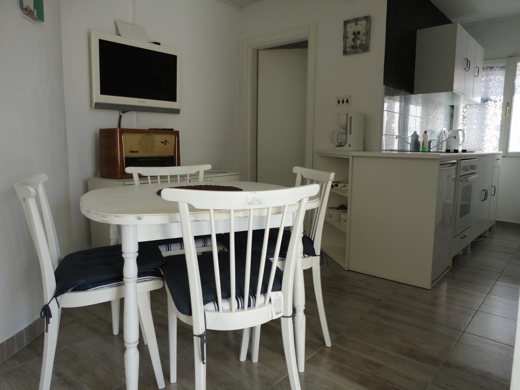 Apartment Rados Nin Esterno foto