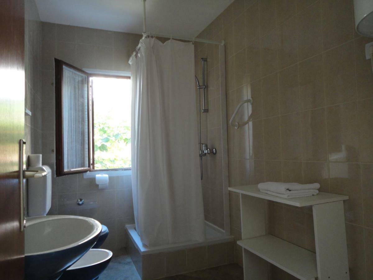 Apartment Rados Nin Esterno foto